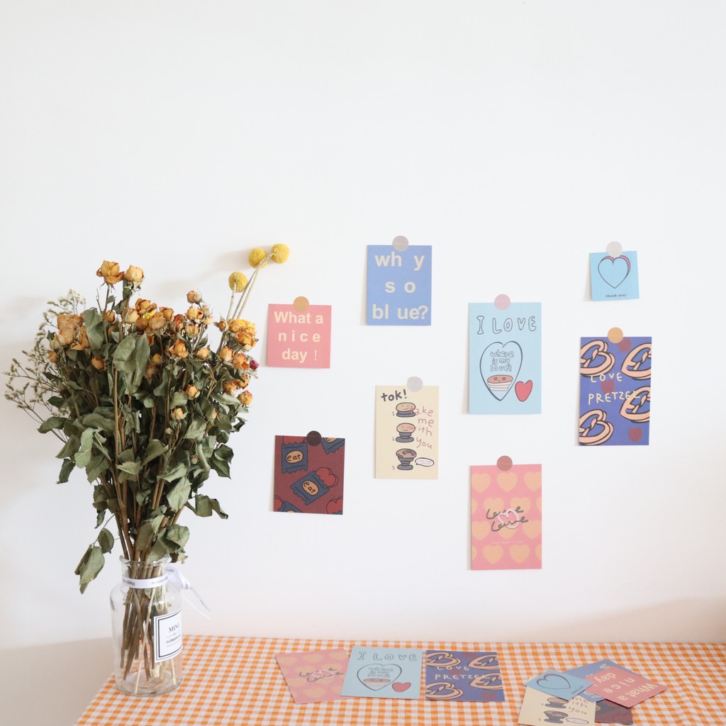 Set 8 tấm áp phích phong cách trái tim để trang trí phòng