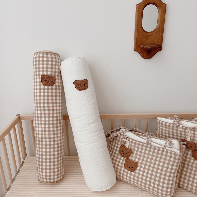 Gối ôm cotton cao cấp cho bé thêu hình gấu phong cách Hàn Quốc HolaKids Decor