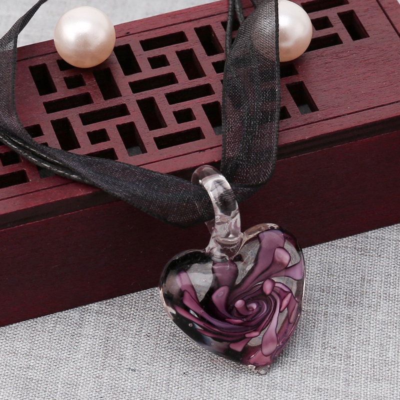 Vòng cổ Mặt Kính Hình Trái Tim Màu Tím