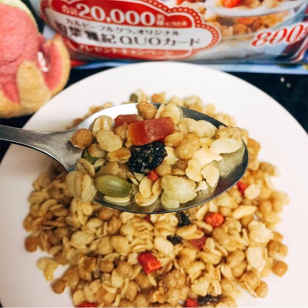 Ngũ cốc hoa quả tươi sấy khô Calbee 750g Nhật Bản