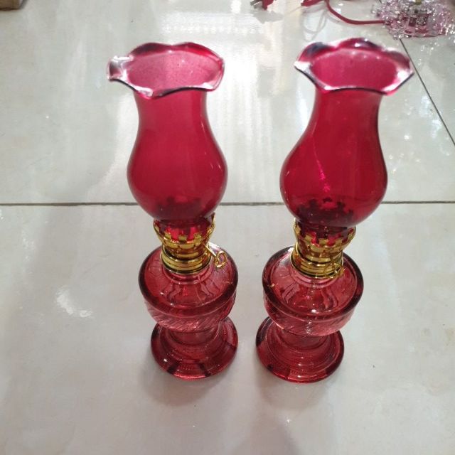 Cặp đèn dầu thủy tinh đỏ cao 20cm