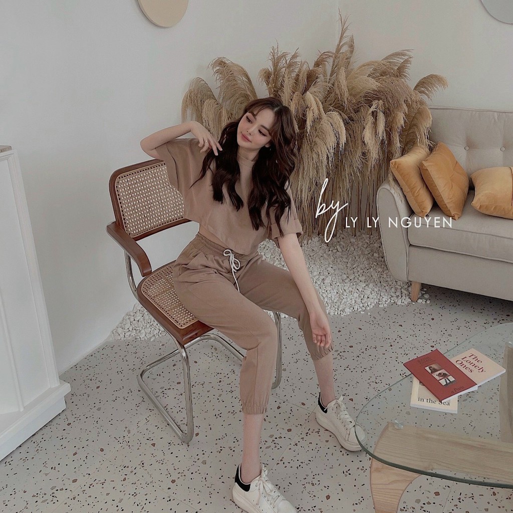 Set đồ nữ cá tính, set thể thao lửng áo thun đi chơi sang chảnh mùa hè đẹp 8A00200 | BigBuy360 - bigbuy360.vn