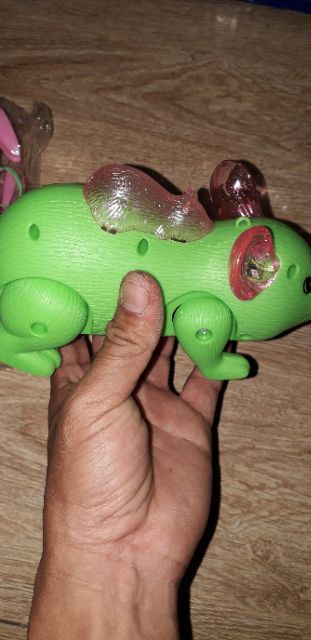Chú chuột bằng nhựa có nhạc và đèn led rất đẹp tặng kèm pin