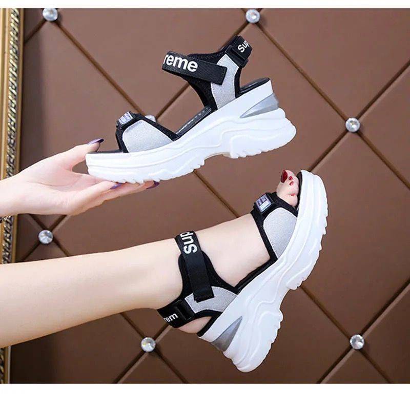 Giày nữ Giày Sandal Thể Thao Đế Xuồng Dày Nâng Chiều Cao Mùa Hè Phong Cách Mới