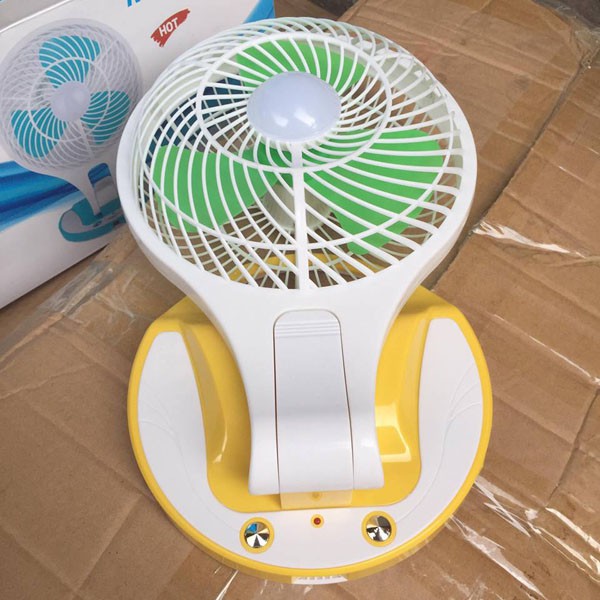 [Mã ELHA22 giảm 5% đơn 300K] Quạt tích điện gấp gọn Folding Fan LR-2018 có đèn LED