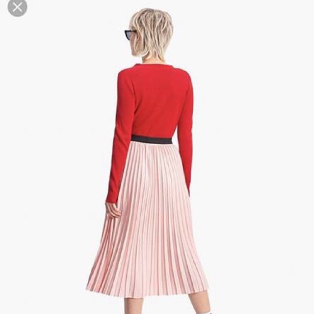 Chân váy xếp ly stradivarius xịn