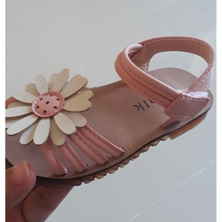 Giày sandal dây kết hoa da cho bé