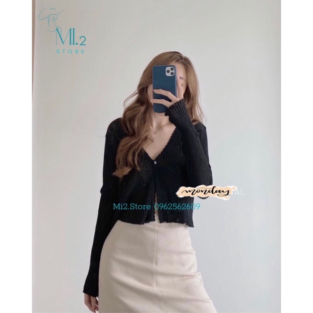 Set áo croptop gân tay dài kèm chân váy