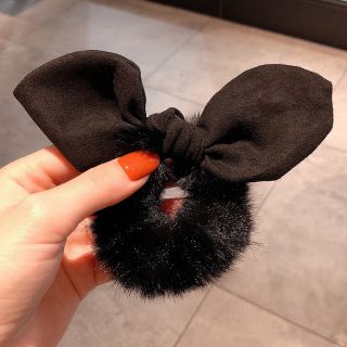 CỘT TÓC TAI THỎ