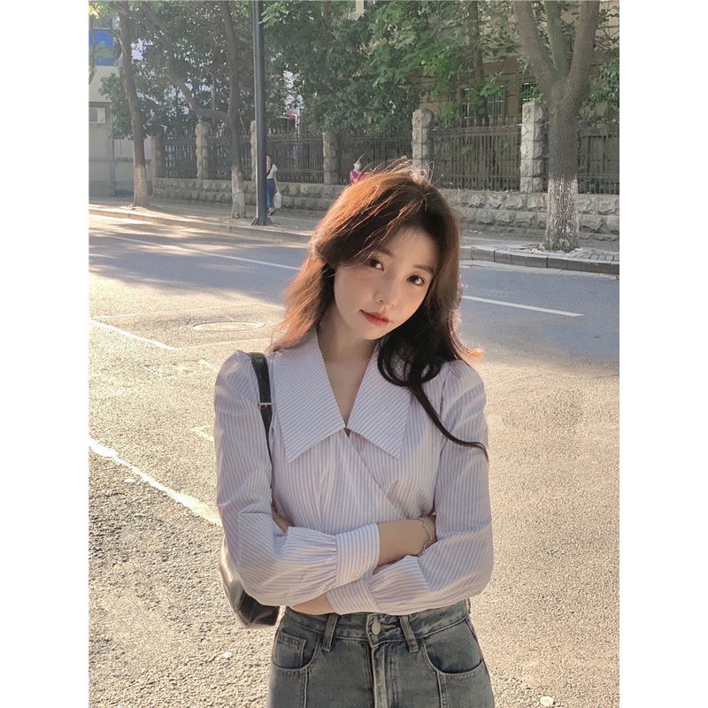 Áo Sơ Mi Kẻ Sọc Lưng Cao Phong Cách Thời Trang Hàn Quốc 2022