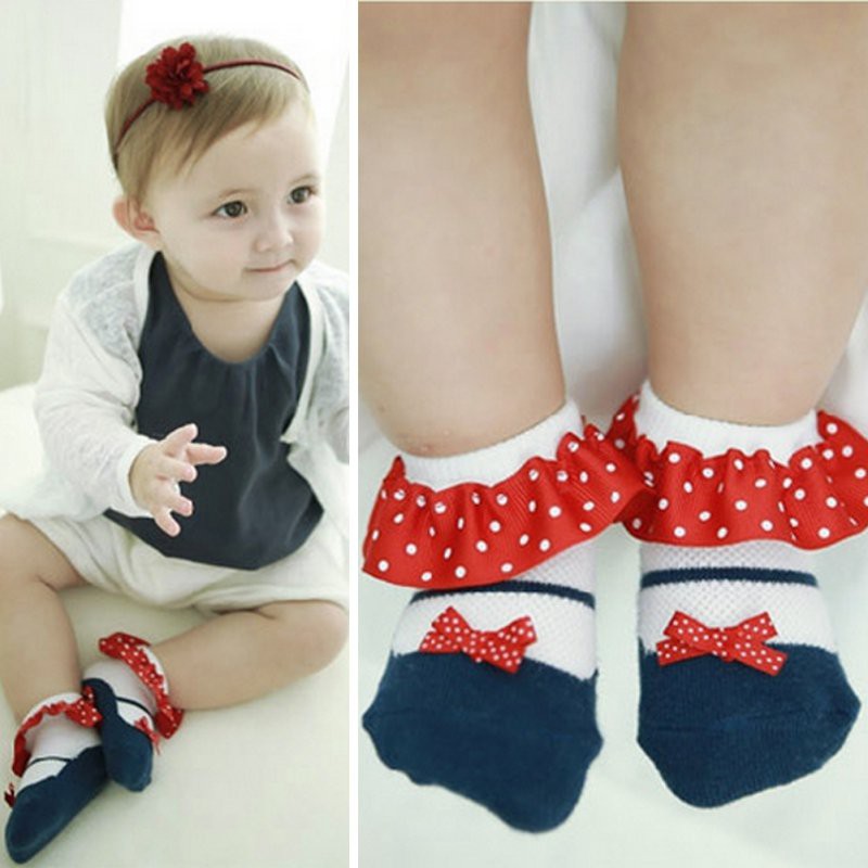 Vớ làm từ vải cotton mềm mại họa tiết chấm bi dành cho bé gái