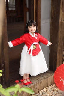 Sét Hanbok cực xinh cho bé