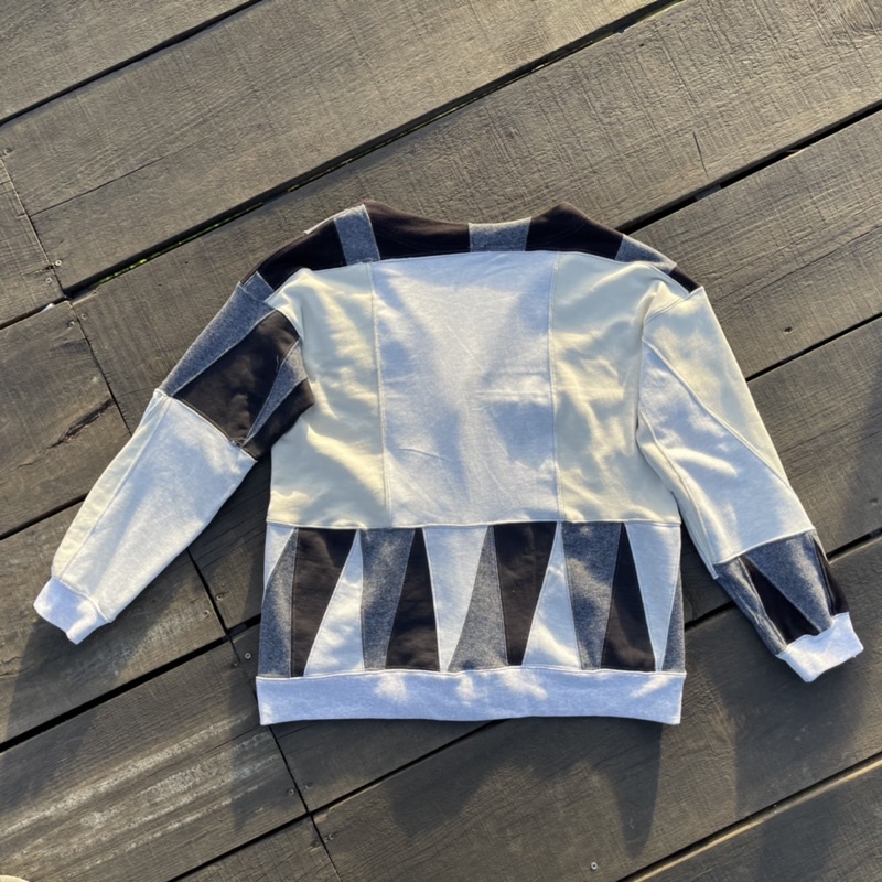 Áo khoác Cardigan “Tu Phuong Bat Bai”