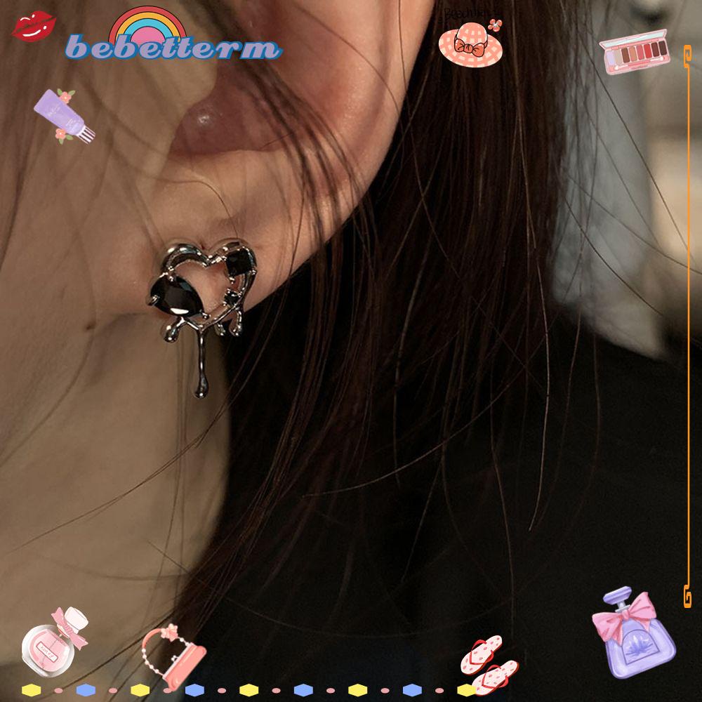Khuyên Tai Hình Trái Tim Bằng Kim Loại Màu Đen Phong Cách Harajuku Vintage Dành Cho Nữ