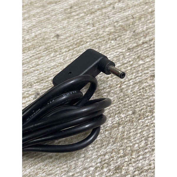 Adapter delta 19v-2,37A chân nhỏ bóc máy laptop xịn