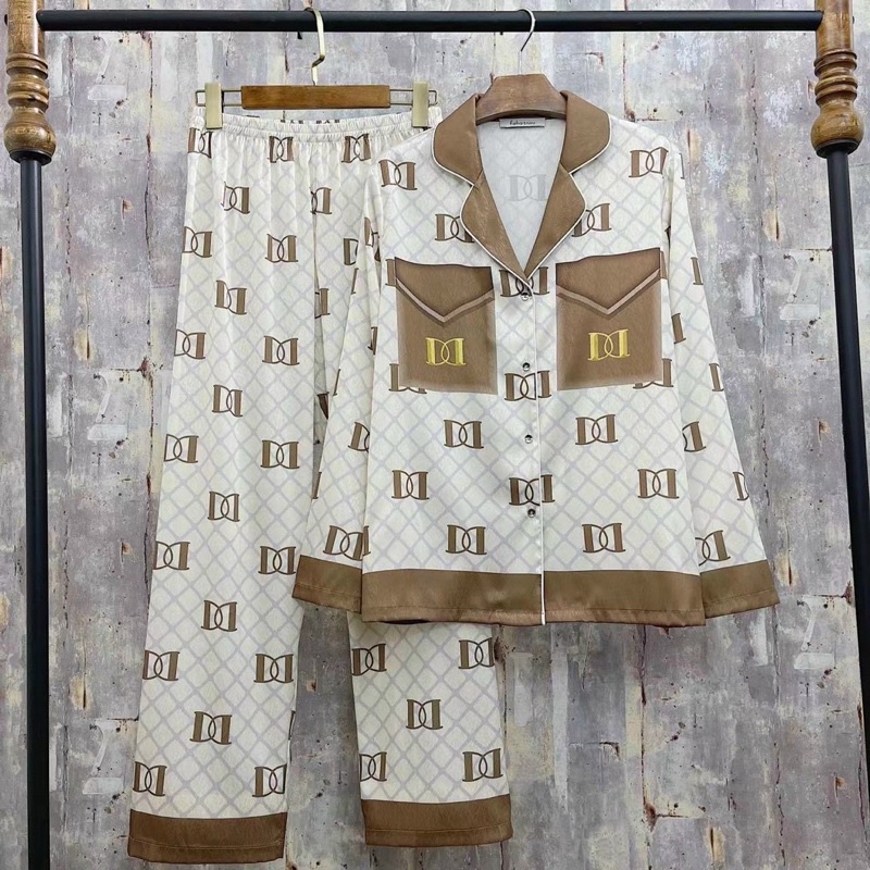 BỘ PIJAMA LỤA XƯỚC MULIS SONG VÍ NÂU NGỰC