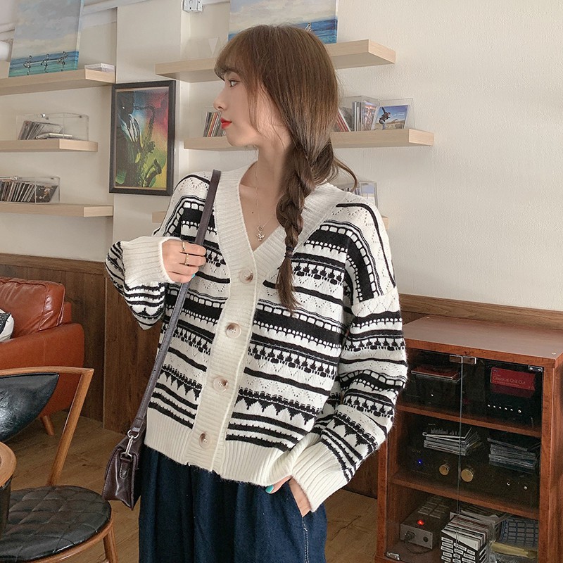 Áo khoác Cardigan thổ cẩm trắng đen | 11 HIN