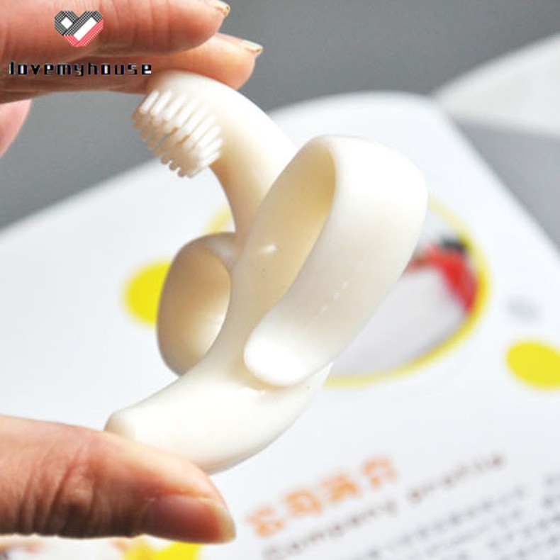 Nhẫn silicone hình quả chuối cho bé tập nhai