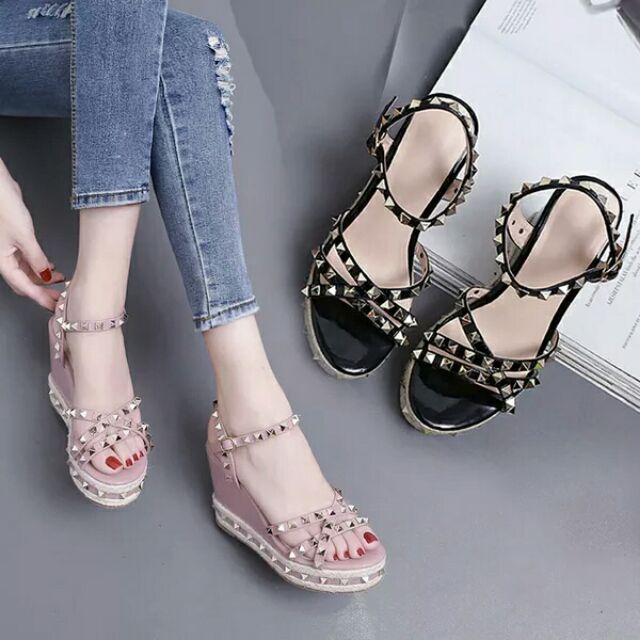 Dép 10p chất hơn nước cất
