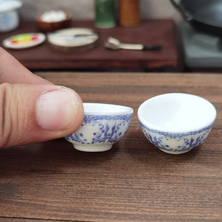 Bộ Chén Mini Bằng Sứ Cho Nhà Búp Bê