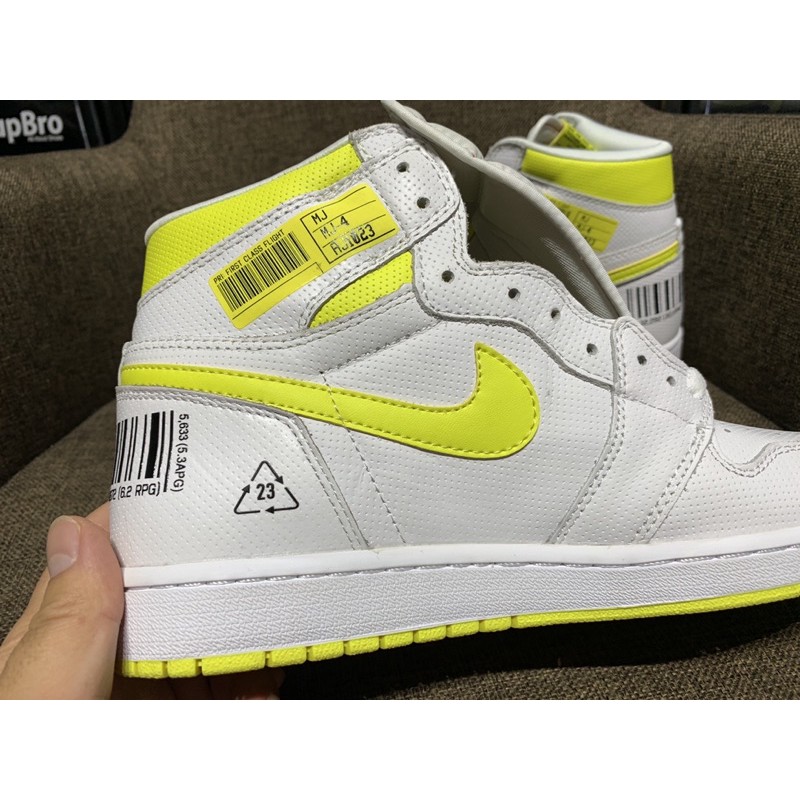 Giày sneaker air jordan1 retro high og "First class flight"