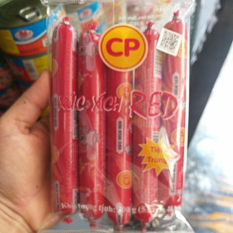 Xúc xích heo tiệt trùng CP 200g | BigBuy360 - bigbuy360.vn