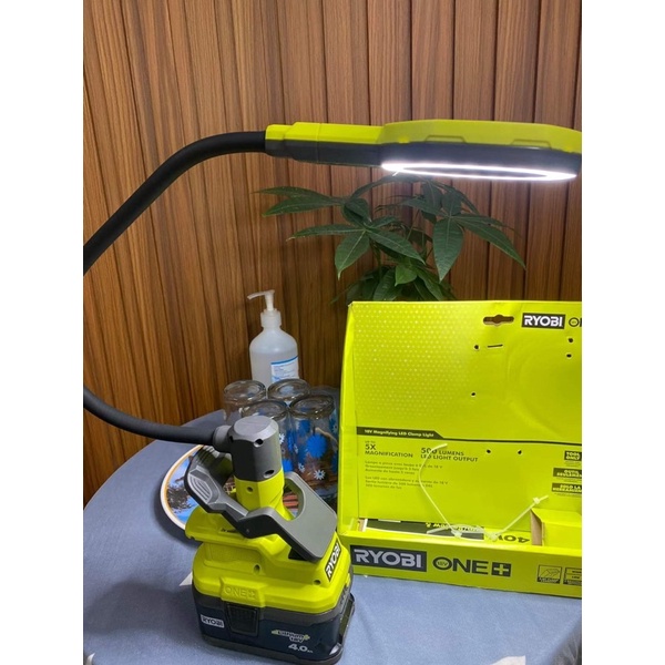 Đèn Ryobi 18v