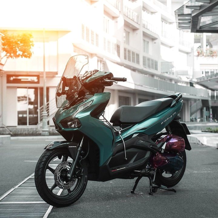 Kính Chắn Gió Air Blade 2021 2022 Zhi.Pat Nhựa PC Kỹ Thuật Chiều Cao Linh Hoạt 3 Nấc Chỉnh bảo hành chính hãng 1 năm