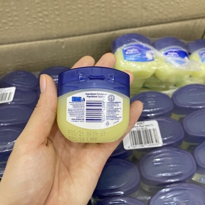 Sáp Dưỡng Ẩm Vaseline Pure Petroleum Jelly 50ml
