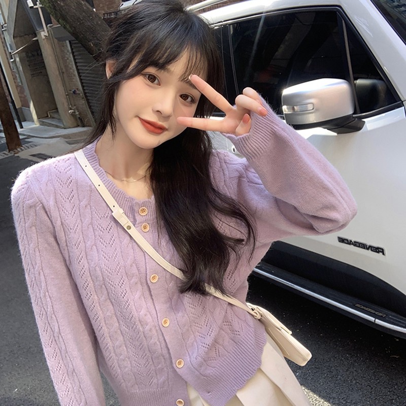 áo len nữ đính cúc siêu xinh mùa thu 2021
