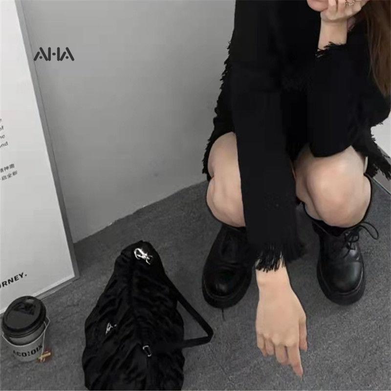 Túi xách AHA official gấp nếp phong cách dễ phối đồ thời trang