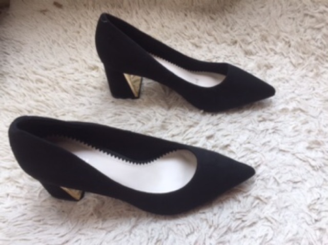 Giày da lộn mũi nhọn 5cm sale 280k=>150k , size 39 (ảnh thật)