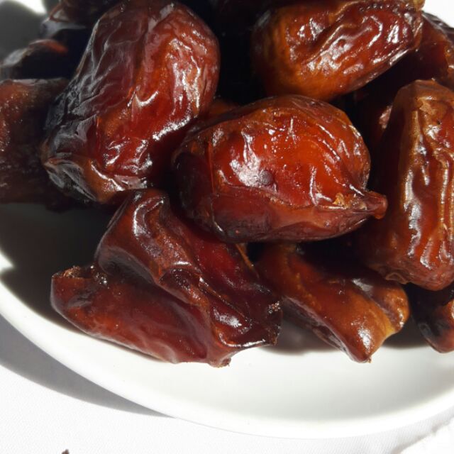 Mứt chà là
