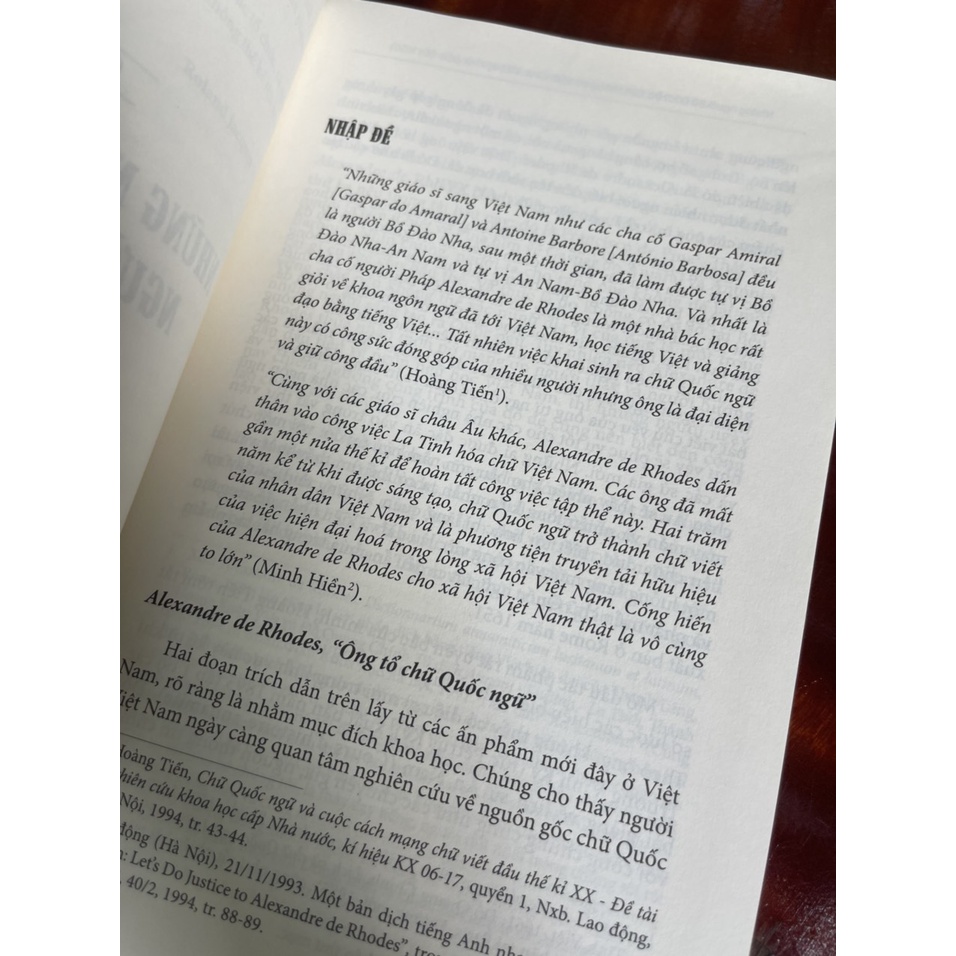Sách - Những người Bồ Đào Nha tiên phong trong lĩnh vực Việt Ngữ học (Cho đến 1650) – Roland Jacques – MaiHaBooks