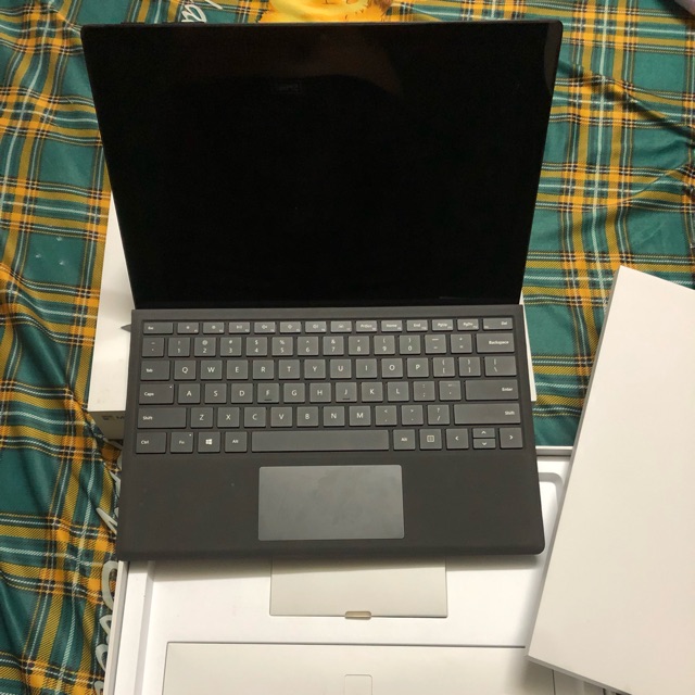 Máy Surface Pro 6 - 256GB i5 8GB M1796
