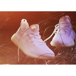 GIÀY THỂ THAO TRẮNG BOOST
