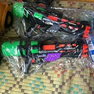 [SUNG] Súng nước áp lực dài 44cm