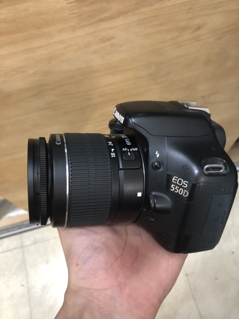 Máy ảnh canon 550D kèm 18-55mm is ii