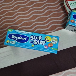 kem đánh răng wisdom step by step cho bé từ 0 đến 3 tuổi