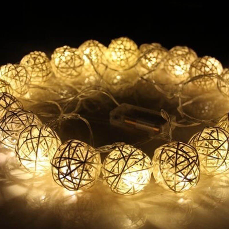 Dây đèn LED 20 bóng hình cầu mây dài 2.5m
