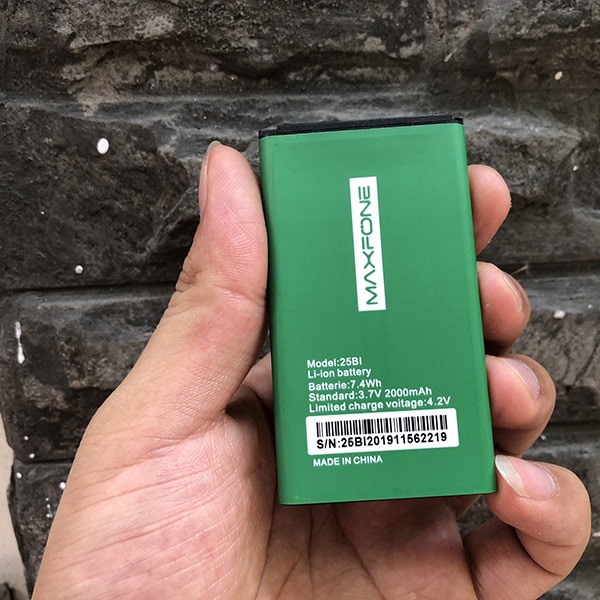 ĐIỆN THOẠI MAXFONE V6 4 SIM GIÁ RẺ - LOA TO - PIN TRÂU