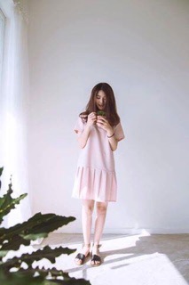 Váy suông xếp ly