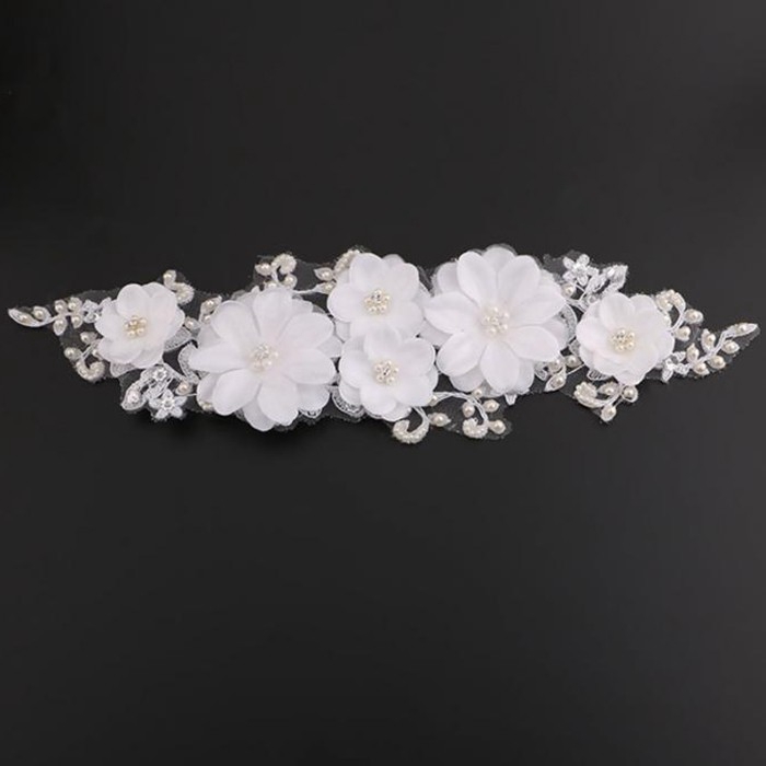 Cài tóc hình bông hoa phối ren trắng thời trang cho nữ