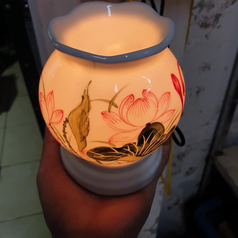 [ Bán sỉ] [ Giá gốc] Đèn xông tinh dầu sứ Bát Tràng (Chọn mẫu) Kèm 1 Tinh dầu tác dụng đuổi muỗi + 1 bóng đèn