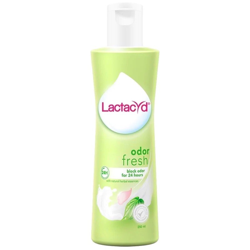 Dung dịch vệ sinh Lactacyd lá trầu không - 150ml và 250ml