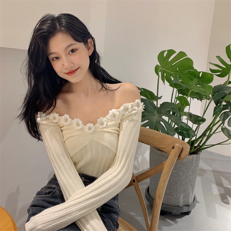 Áo Sweater Dệt Kim Trễ Vai Tay Dài Dáng Ôm Hoạ Tiết Hoa Trẻ Trung Quyến Rũ