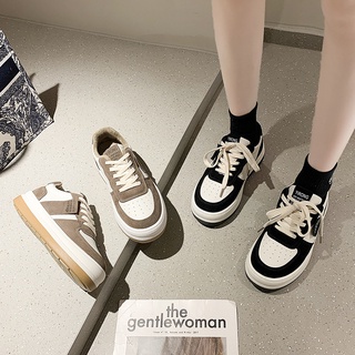 Giày Thể Thao Nữ Đế Bánh Mỳ Da Lộn Loại Đẹp.........