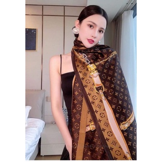 Khăn lụa hiệu LV