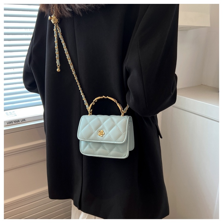 Túi xích đeo chéo cỡ nhỏ Túi mini đeo chéo nữ dây xích dáng vuông - Alicehousee