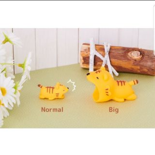 Set 2 con thú bảo vệ dây cáp sạc iphone